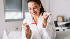 La Redac Teste Les Poussettes Camille A Teste La Poussette Elea De Bebe Confort Femme Actuelle Le Mag