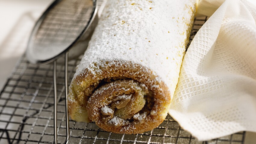 Gateau Roule A La Creme De Marron Decouvrez Les Recettes De Cuisine De Femme Actuelle Le Mag