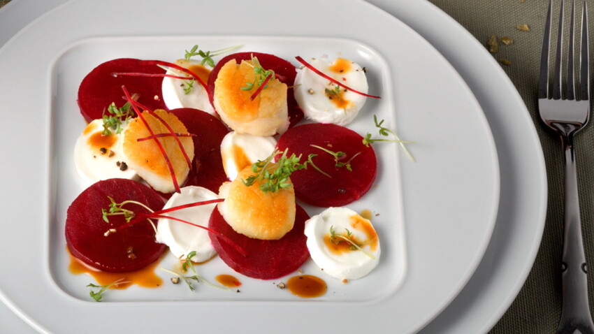 Coquilles Saint-Jacques sur carpaccio de betteraves rouges et ...