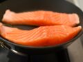 3 erreurs à éviter pour bien cuire son saumon à la poêle