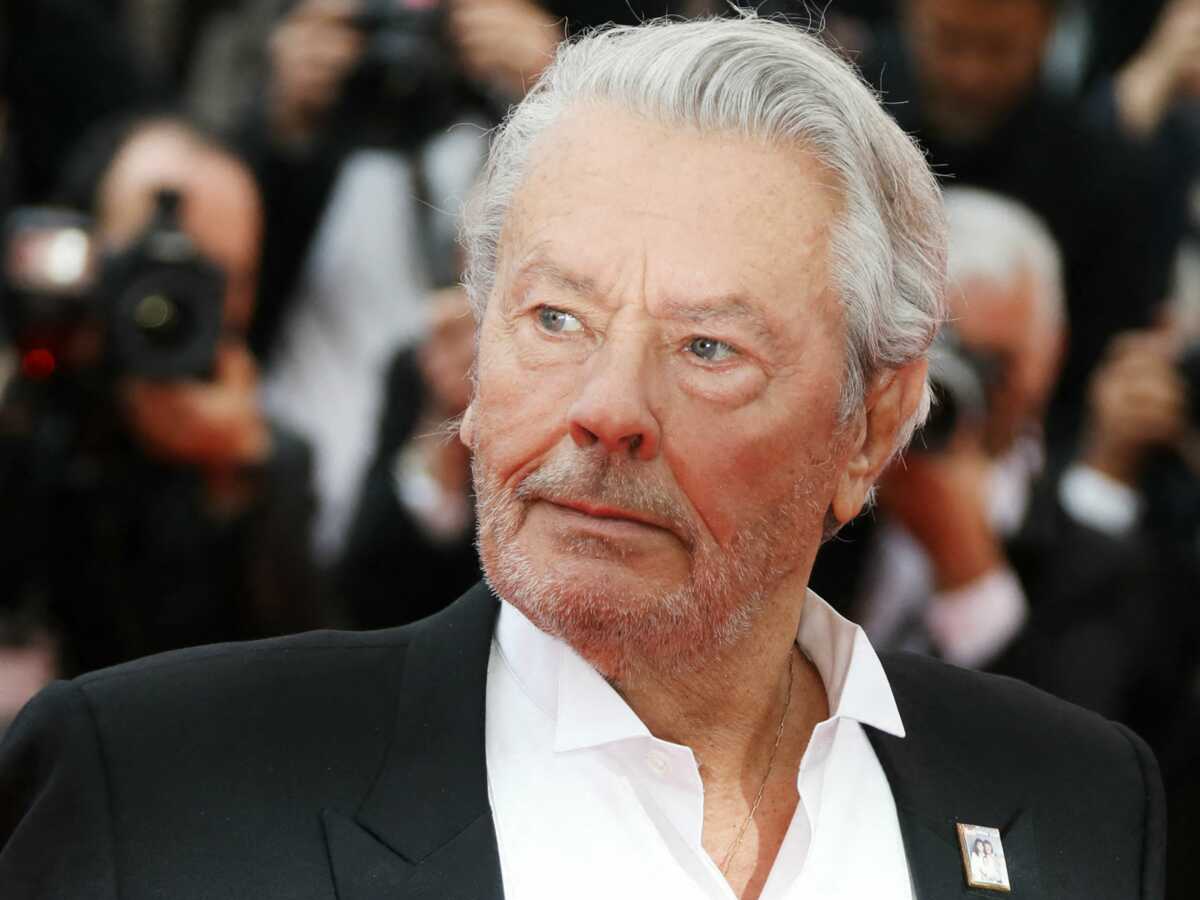 Alain Delon au plus mal ? Son fils Alain-Fabien s’exprime sur son état de santé 