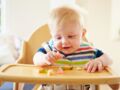 Diversification alimentaire de bébé : à partir de quand peut-il manger des morceaux ?