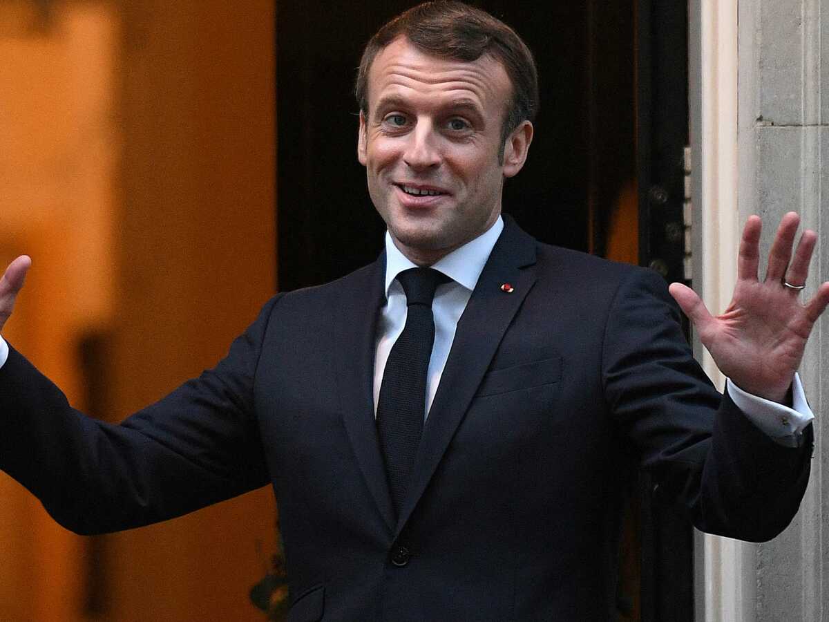 Emmanuel Macron : d’où vient l’alliance qu’il porte à la main droite ?