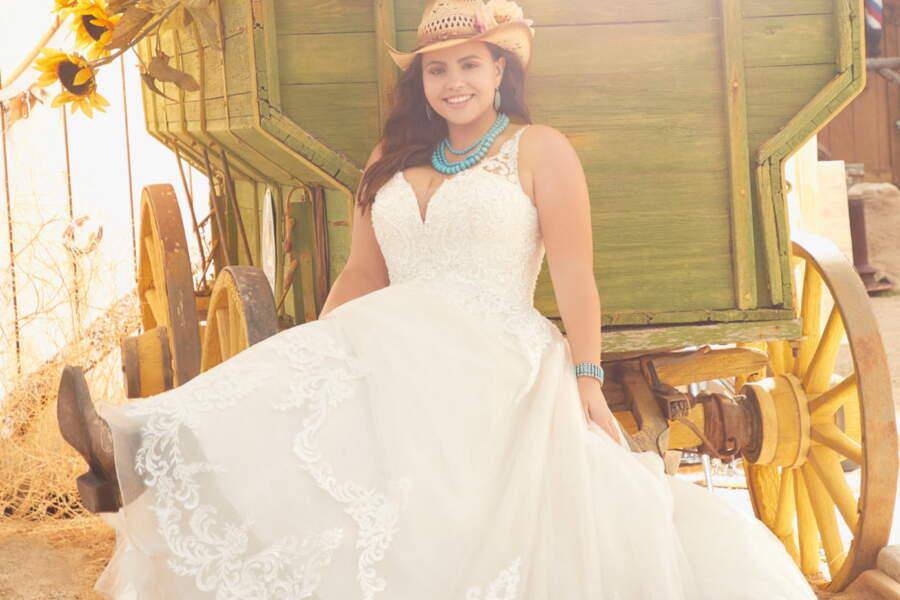 Mariage 2021 : les plus belles robes de mariée grande taille - Femme