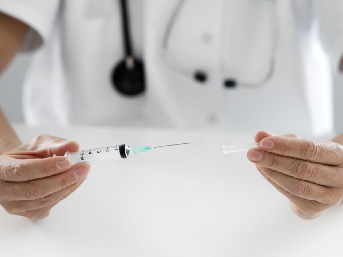 Vaccin anti-Covid-19 : qui pourra vous vacciner ?