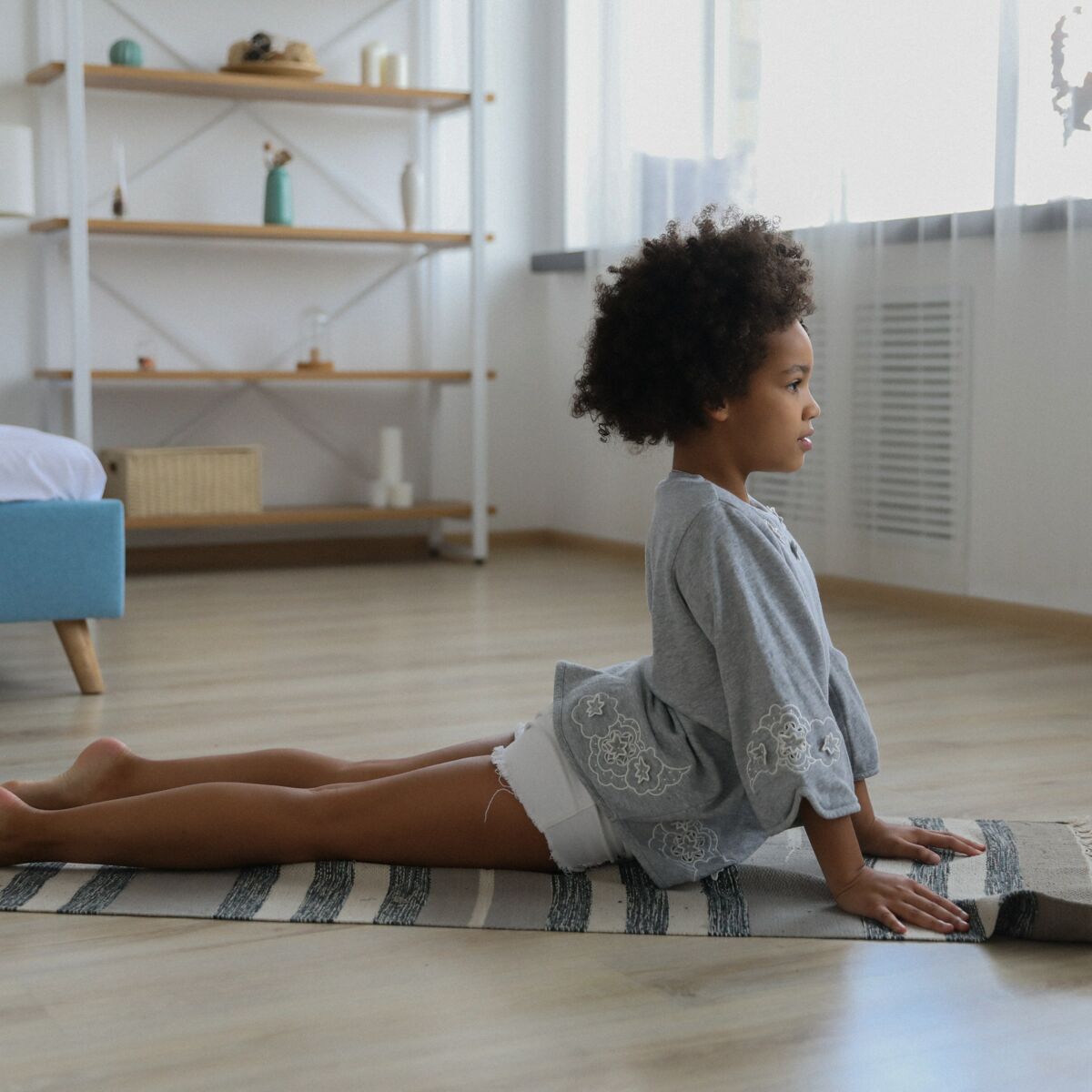 Yoga Enfant 3 Postures Ludiques A Faire En Famille Femme Actuelle Le Mag