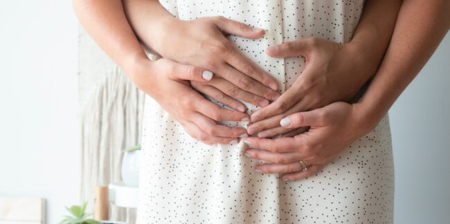 Médicaments pendant la grossesse : 4 bons réflexes à adopter quand on est enceinte