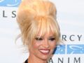 Le chignon donut ultra volumineux de Pamela Anderson