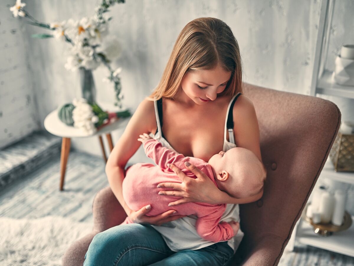 Cette Habitude Pendant L Allaitement Reduirait Les Risques D Allergie Chez Bebe Femme Actuelle Le Mag