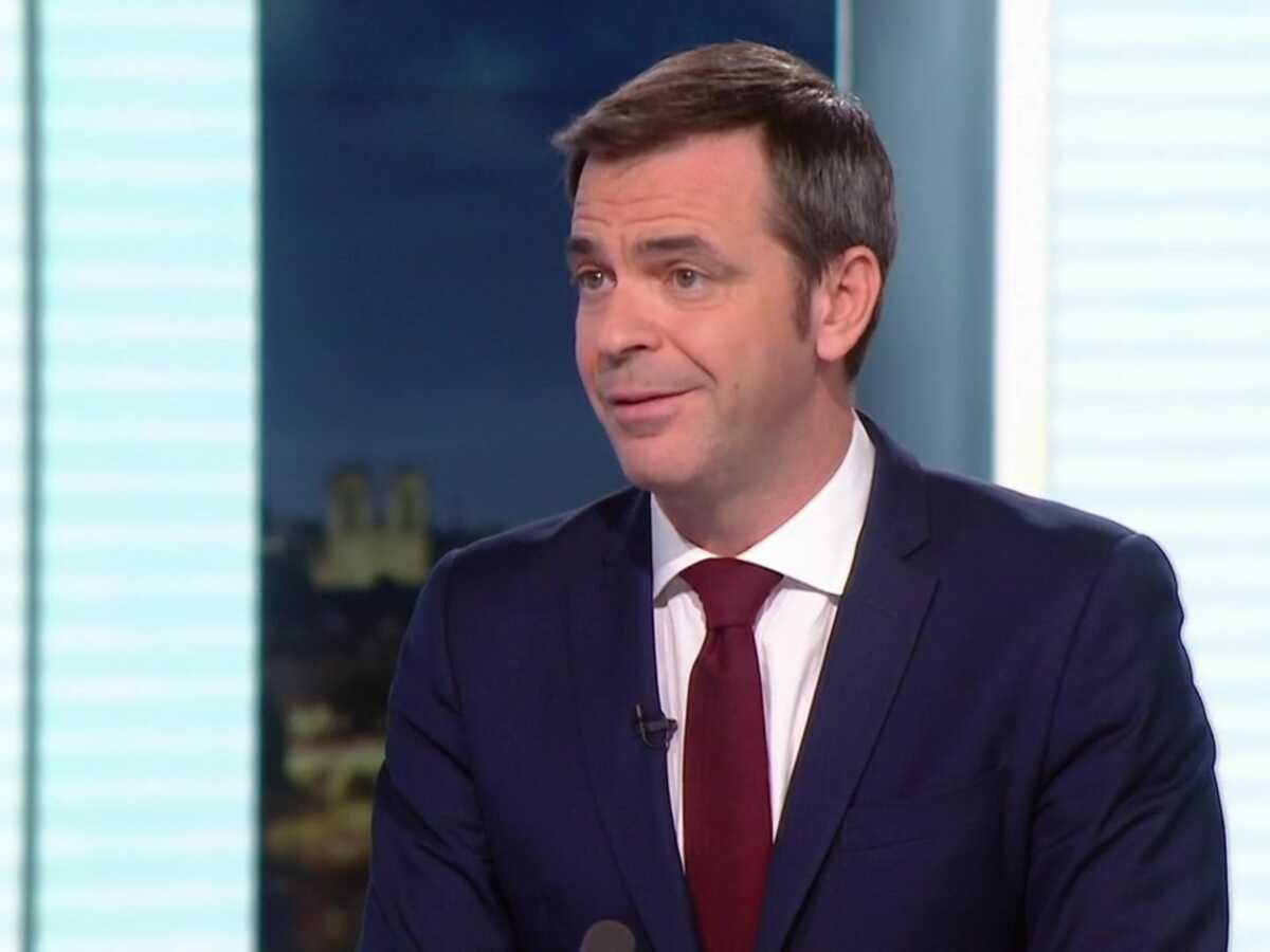 Pas de confinement, mais couvre-feu avancé : les annonces d’Olivier Véran