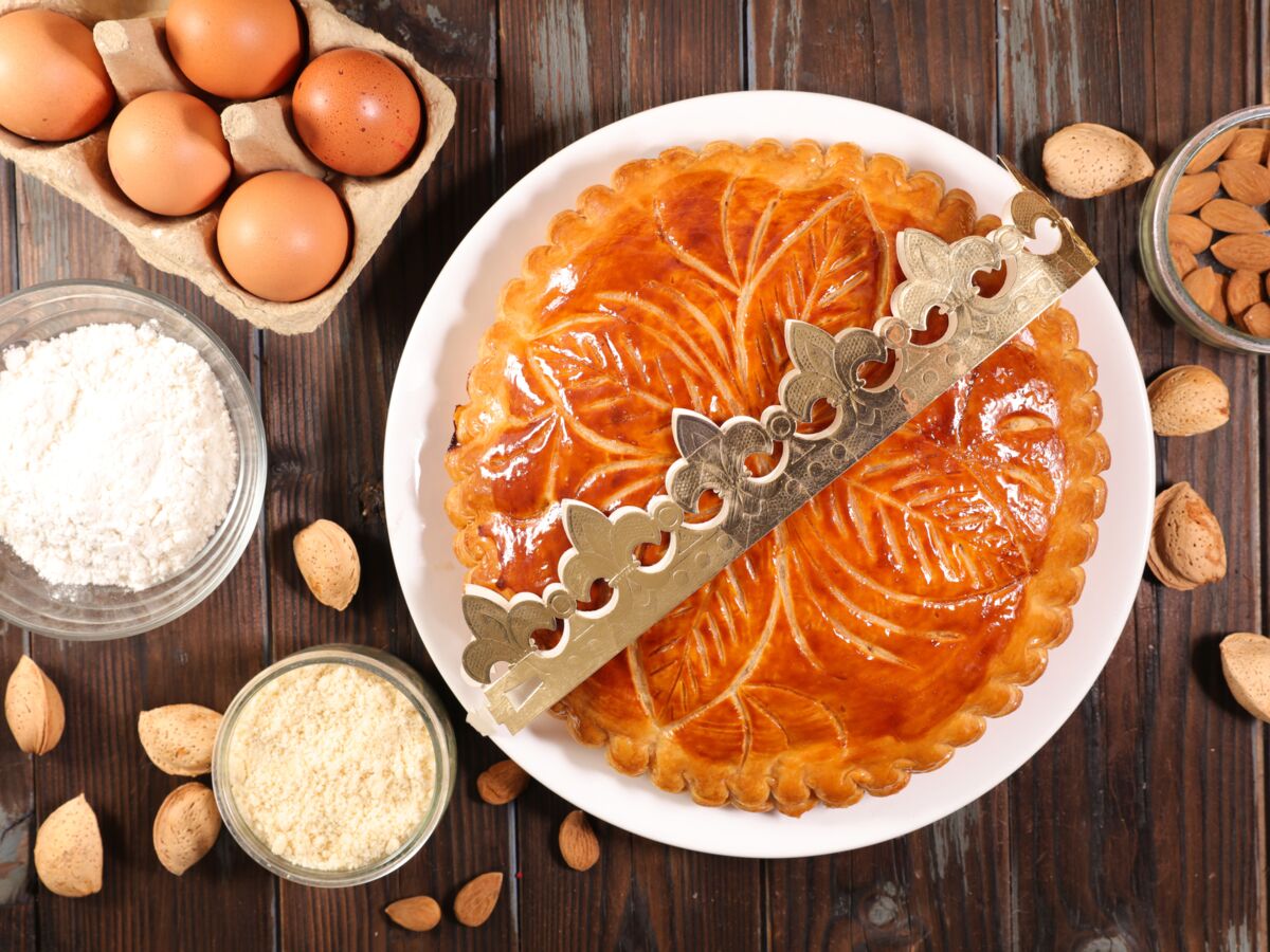 Tous en cuisine : la recette de la galette des rois à l'amande de Cyril Lignac