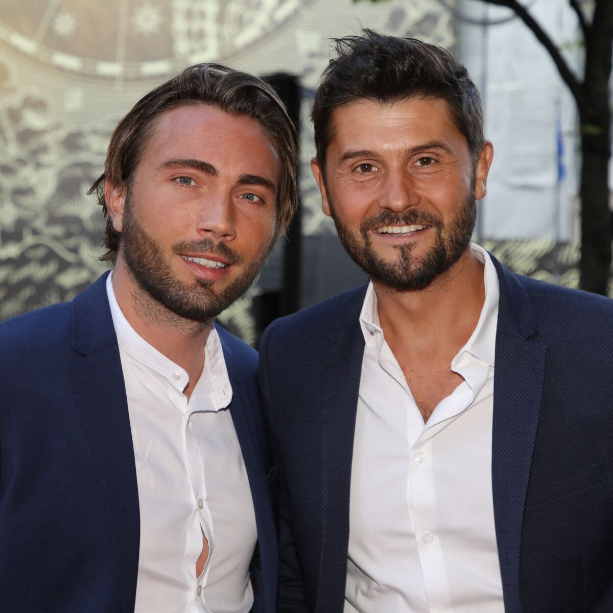 Christophe Beaugrand plus amoureux que jamais : cette photo romantique avec  son mari en Guadeloupe : Femme Actuelle Le MAG