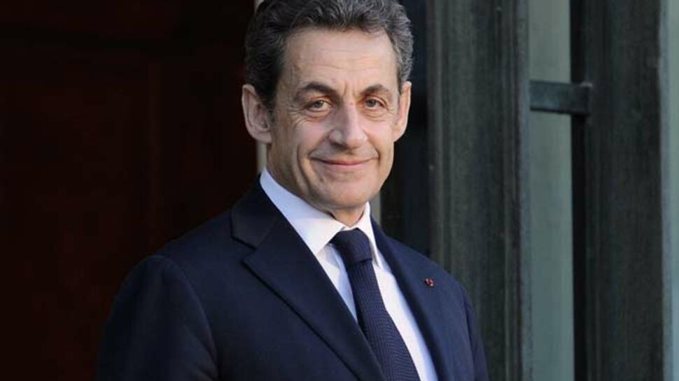 Nicolas Sarkozy, candidat avec le slogan "La France forte".