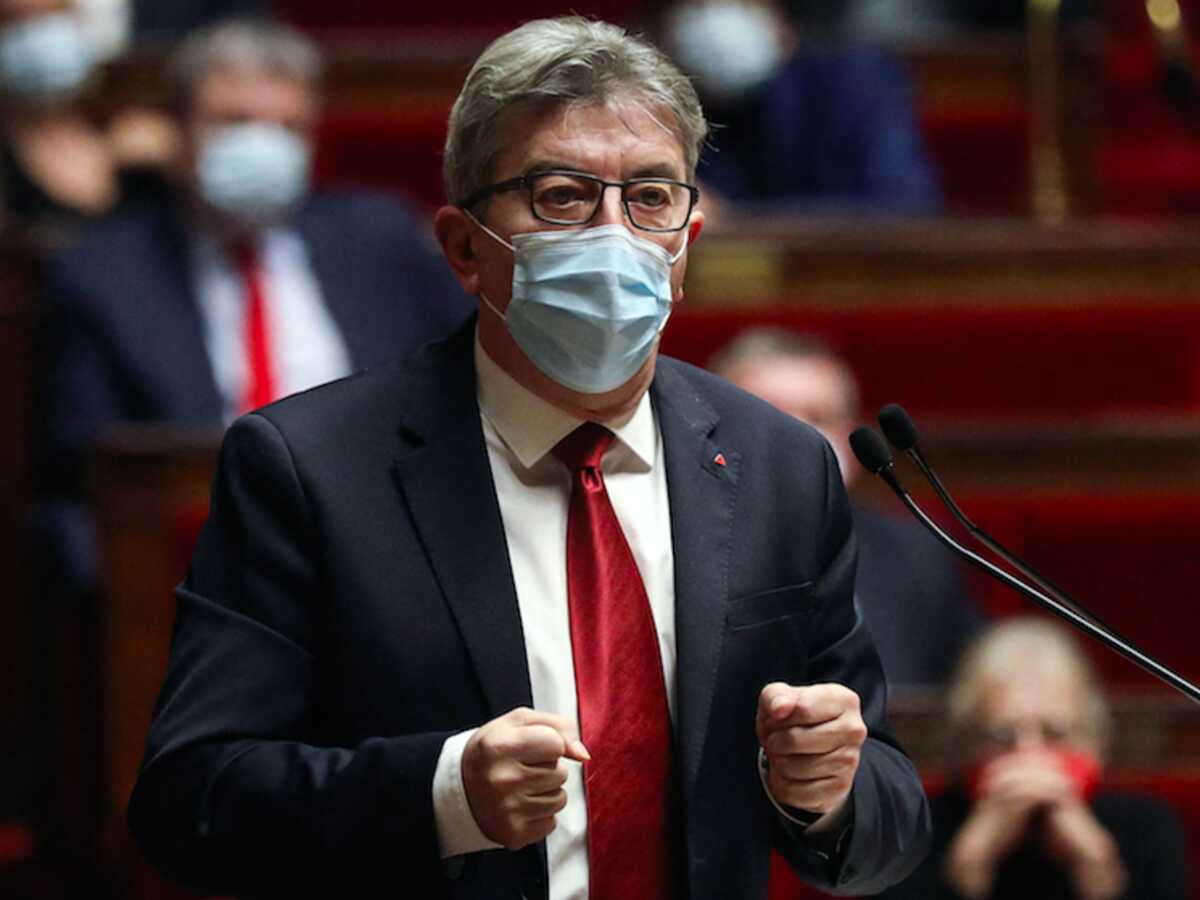 Des candidats des Vacances des Anges agressent un homme politique et scandalisent Jean-Luc Mélenchon