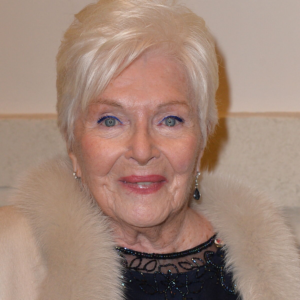 Line Renaud Et La Covid 19 Elle Se Fait Vacciner Et Le Prouve En Photo Femme Actuelle Le Mag