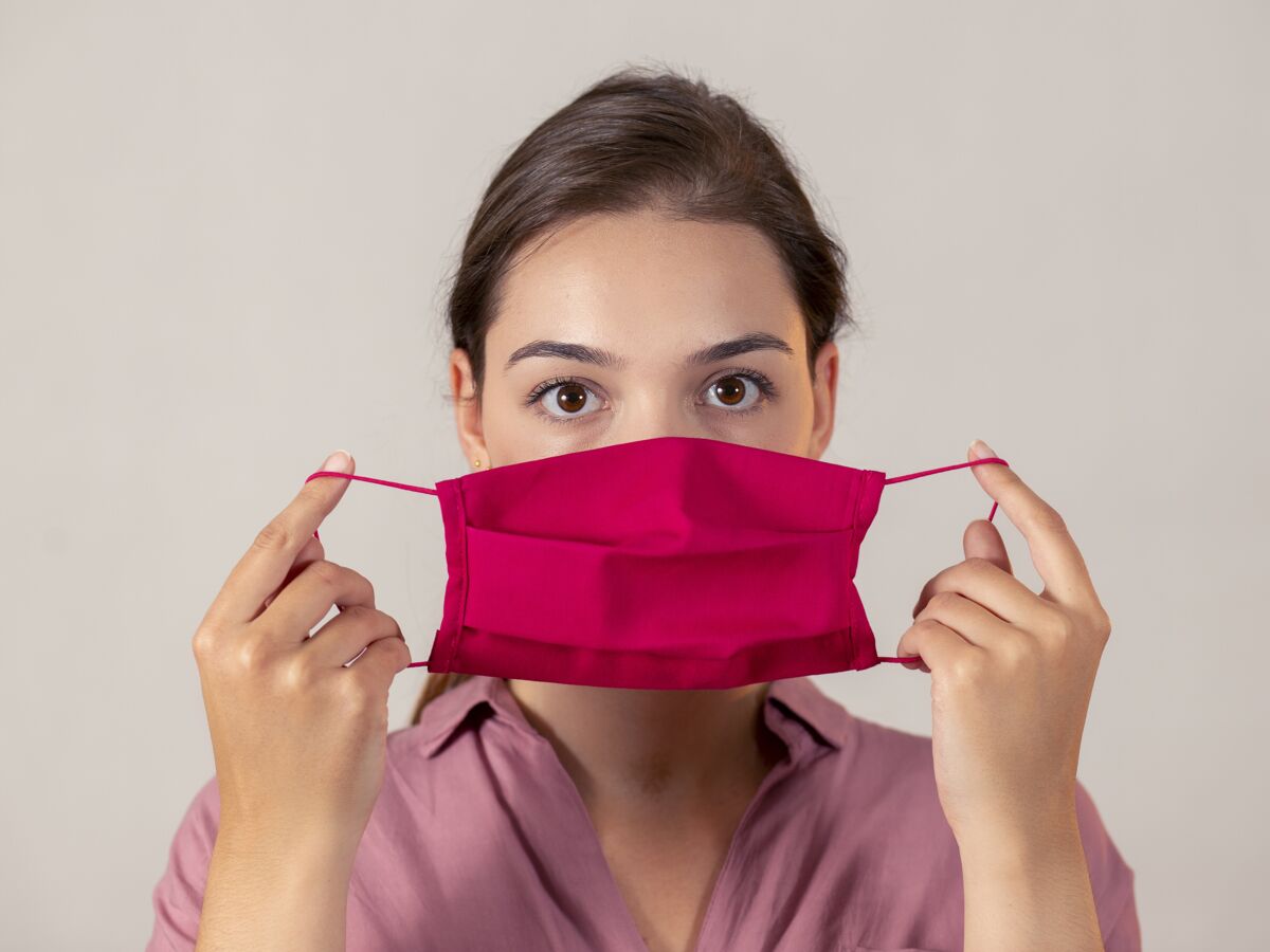 Masques en tissu : pourquoi le Haut conseil de la santé publique déconseille leur utilisation ?