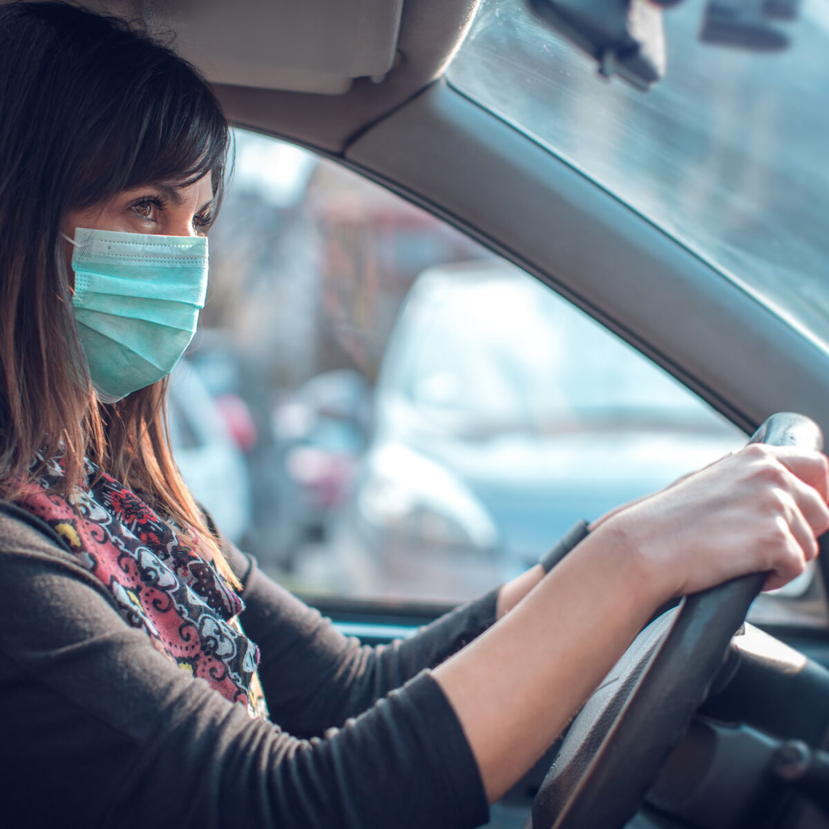 Covid 19 Combien De Temps Le Virus Persiste T Il Dans Une Voiture Apres Un Trajet De 15 Minutes Femme Actuelle Le Mag