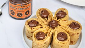 Chandeleur Des Crepes Distribuees Gratuitement En France Femme Actuelle Le Mag