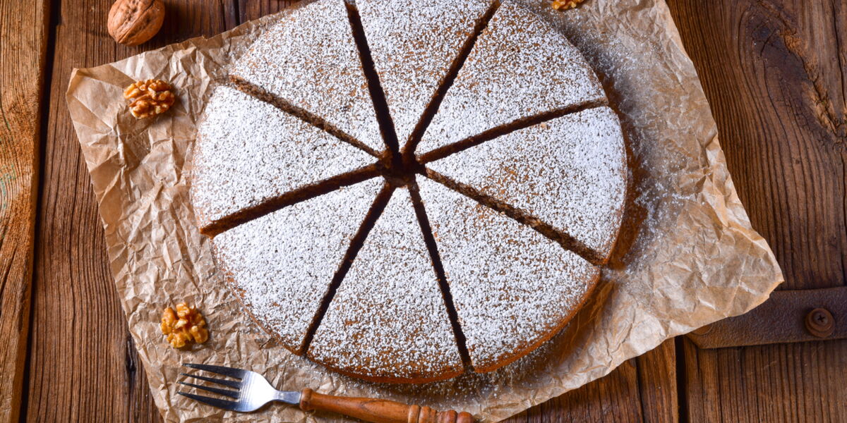 La Delicieuse Recette Du Gateau Aux Noix De Laurent Mariotte Femme Actuelle Le Mag
