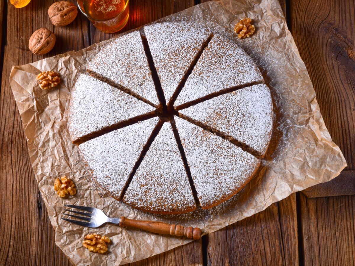 La Delicieuse Recette Du Gateau Aux Noix De Laurent Mariotte Femme Actuelle Le Mag