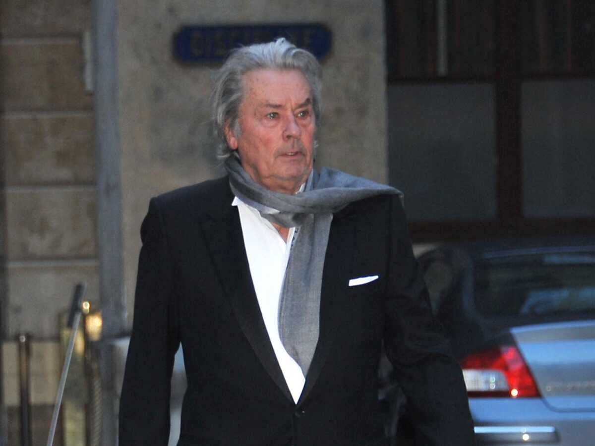 Alain Delon les raisons de son absence aux obsèques de son exfemme