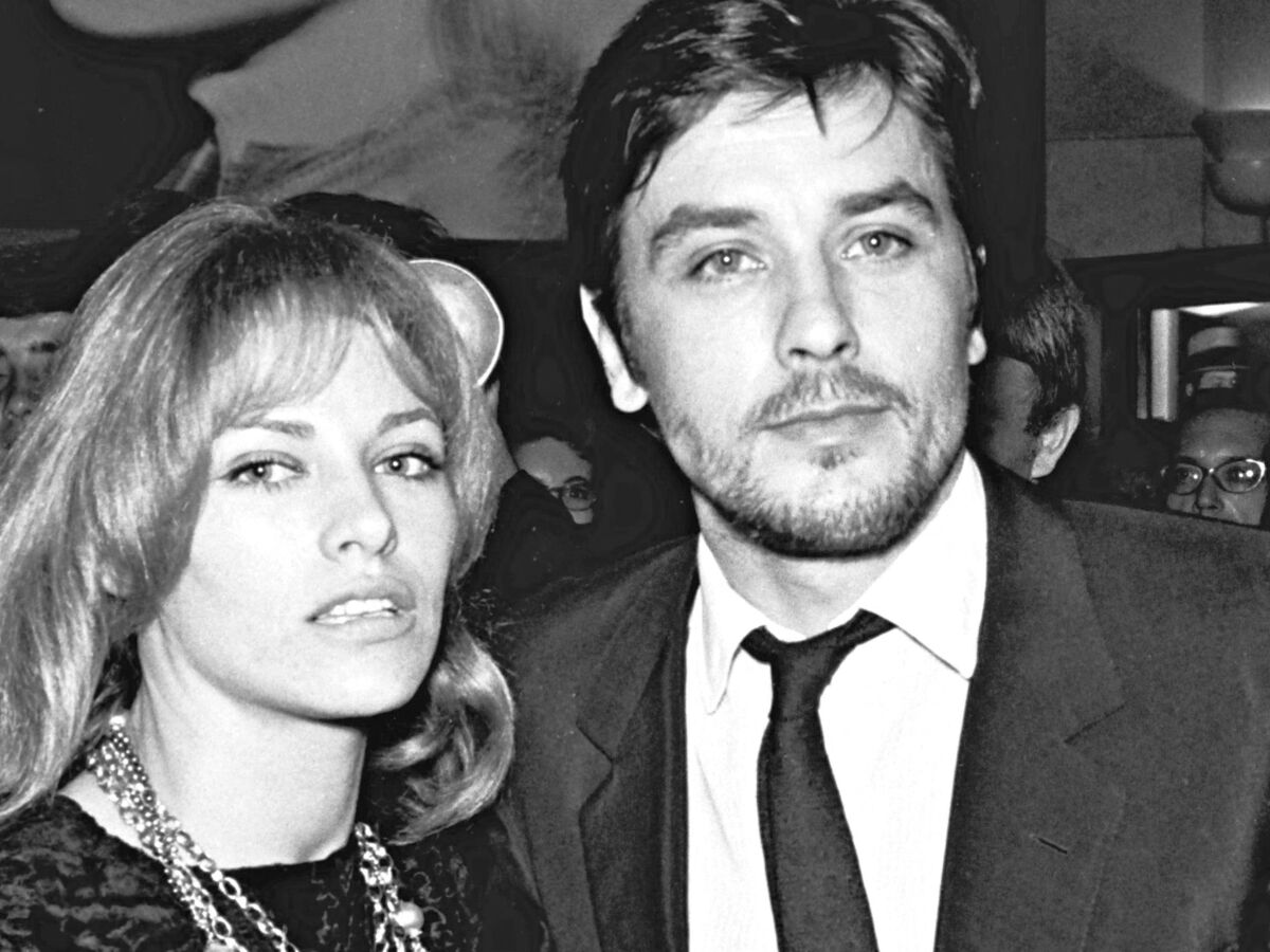 Nathalie Delon “humiliée” par son mari Alain sur un tournage de film