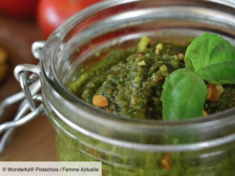 Pesto de pistaches au basilic rapide découvrez les recettes de cuisine de Femme Actuelle Le MAG