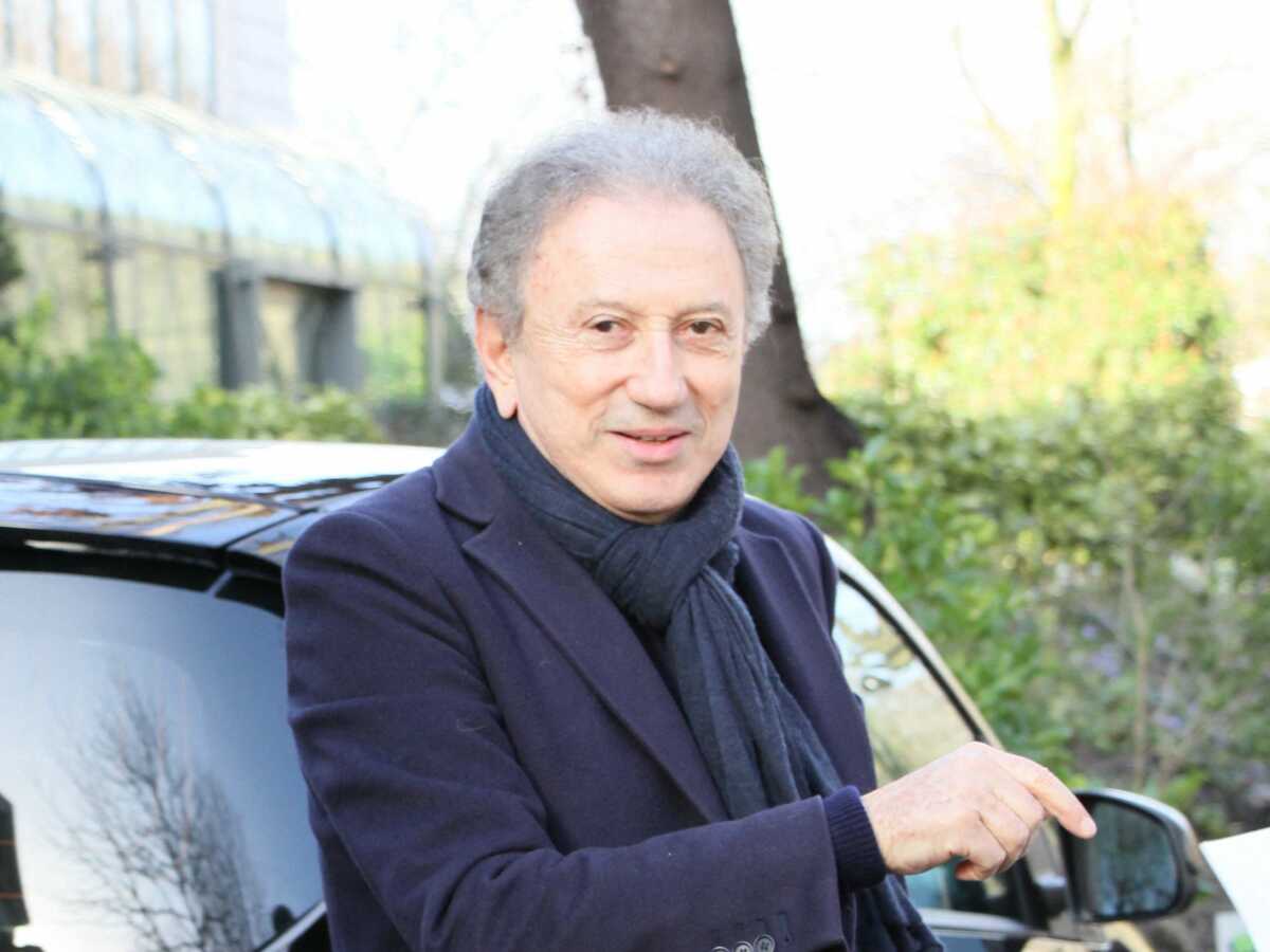 Michel Drucker : pourquoi il a toujours refusé d'être patron de chaîne... malgré les opportunités