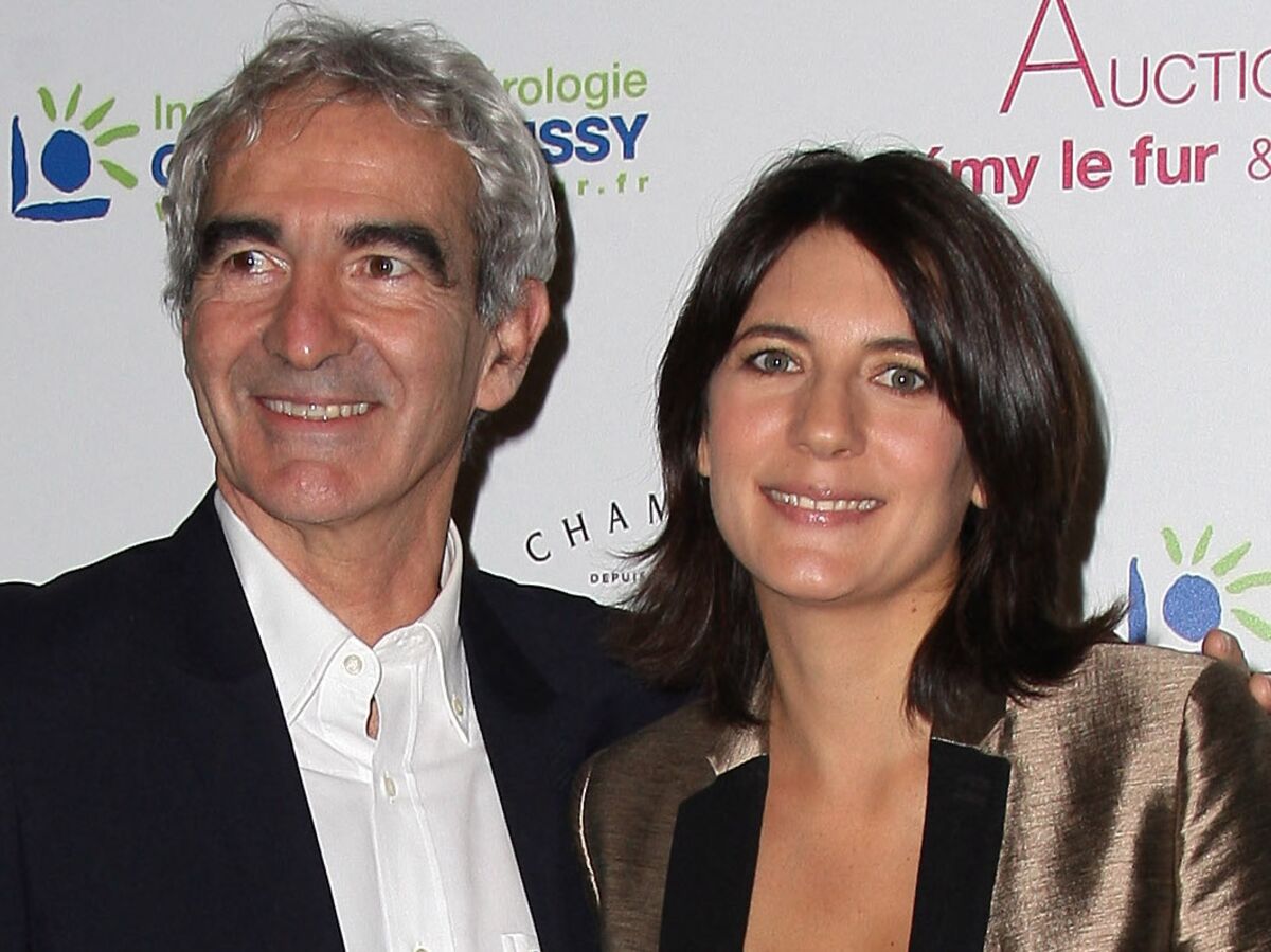 Raymond Domenech et Estelle Denis en froid ? La bourde de Laurent Ruquier sème le doute