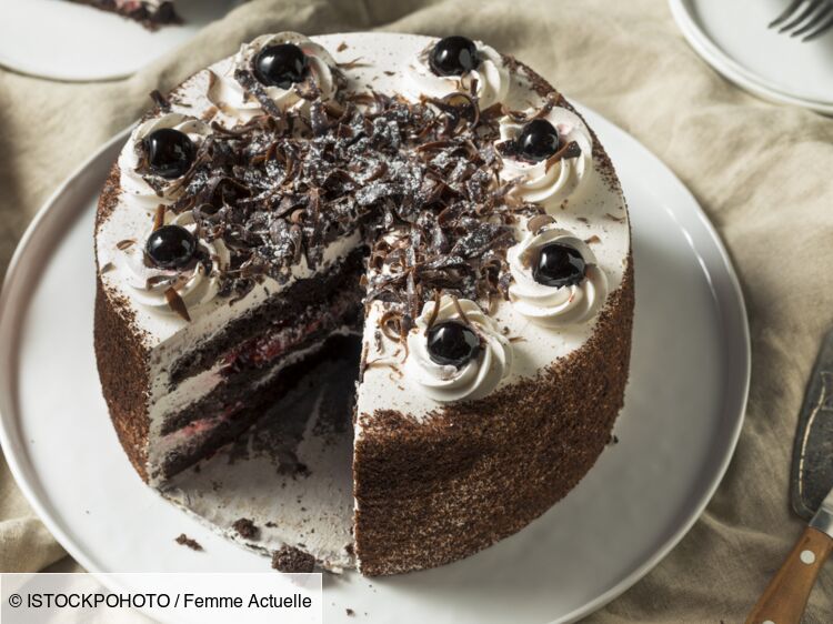 La Recette De La Foret Noire De Cyril Lignac Femme Actuelle Le Mag