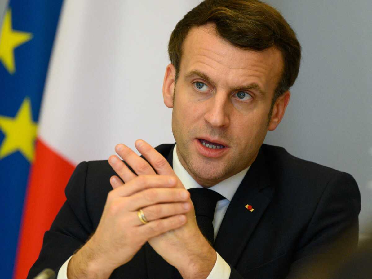 Covid-19 : un scientifique déplore “l’entêtement” d'Emmanuel Macron