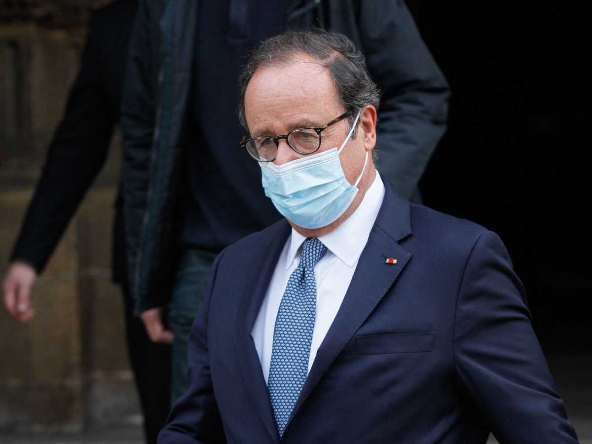 François Hollande prêt pour 2022 ? "C'est par les propositions que je peux être utile"