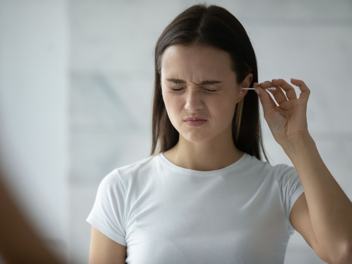 Enlever un bouchon d'oreille naturellement : les astuces de Michel Cymes  pour s'en débarrasser : Femme Actuelle Le MAG