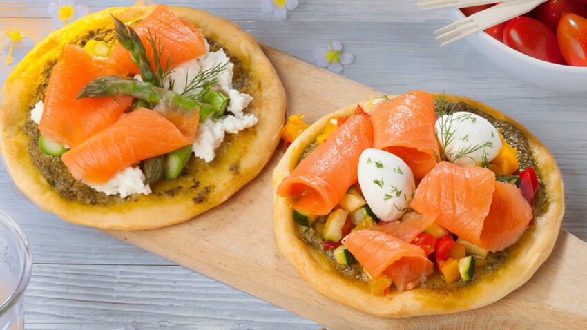 Mini Pizzas Au Saumon Fume Decouvrez Les Recettes De Cuisine De Femme Actuelle Le Mag