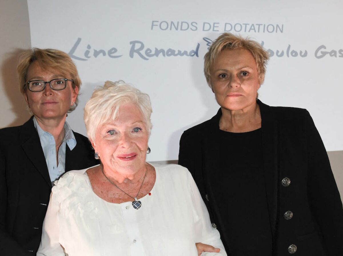 Line Renaud : comment elle a convaincu Muriel Robin de demander la main de sa compagne