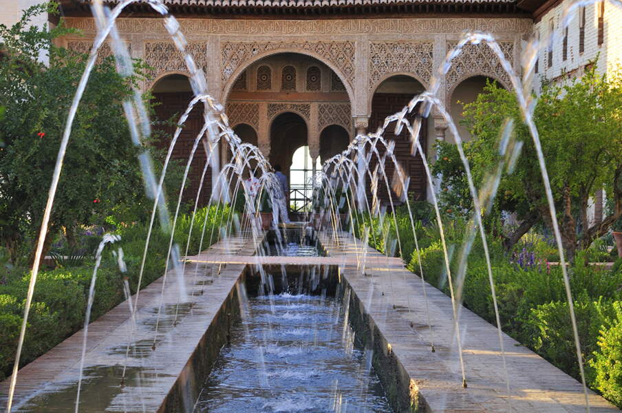 Andalousie l'Alhambra de Grenade, un monument majeur de l'architecture islamique Femme Actuelle