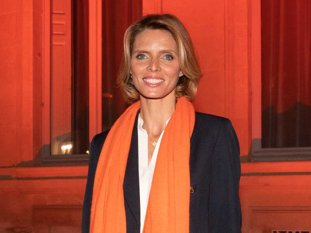 C'est un vrai regret : Sylvie Tellier se confie avec émotion sur l'absence de son père dans sa vie