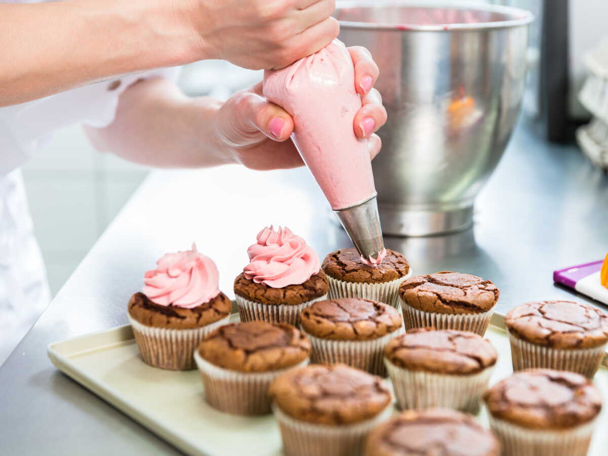 Mon Gateau Est Le Meilleur De France Cyril Lignac Bientot De Retour Sur M6 Avec Une Toute Nouvelle Emission Les Recette De A A Z