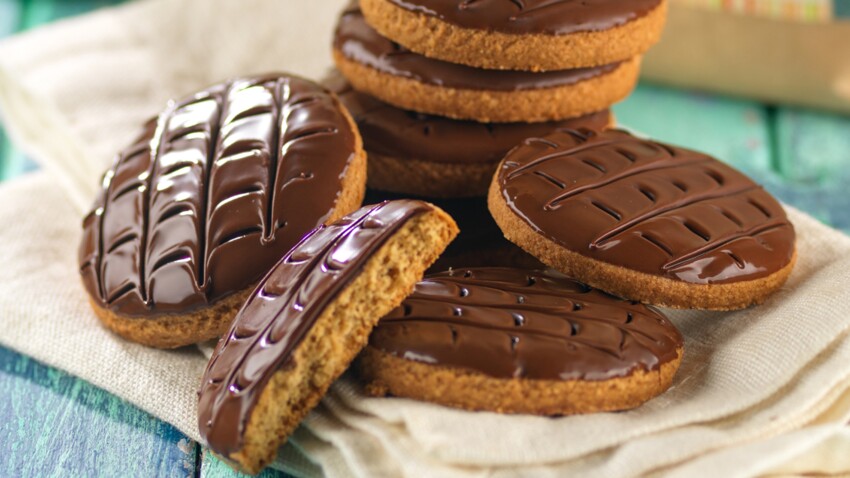 Biscuits Complets Nappes De Chocolat Decouvrez Les Recettes De Cuisine De Femme Actuelle Le Mag