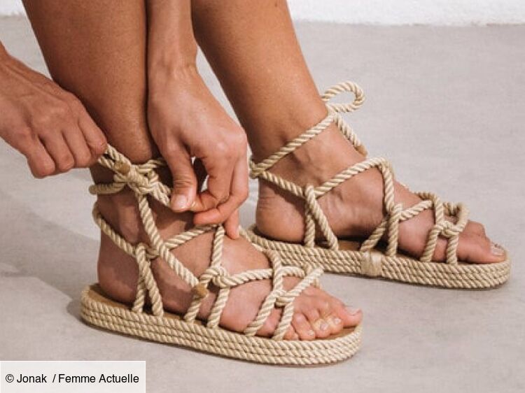 Tendance chaussures 2021 voici les sandales que l on va s