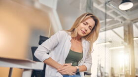 Sigmoïdite (diverticulite) : quels sont les symptômes et comment la ...