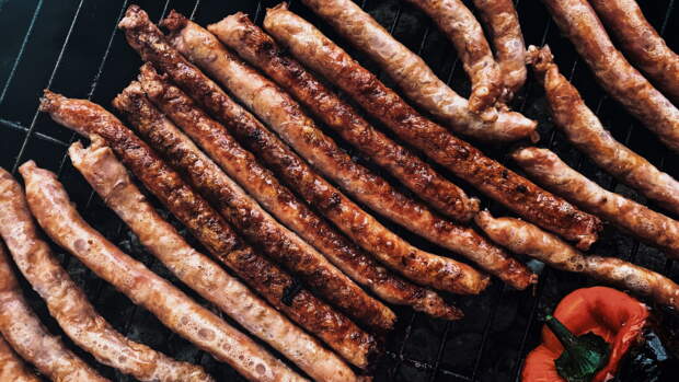 Nos meilleures recettes avec des chipolatas et des merguez - Femme Actuelle