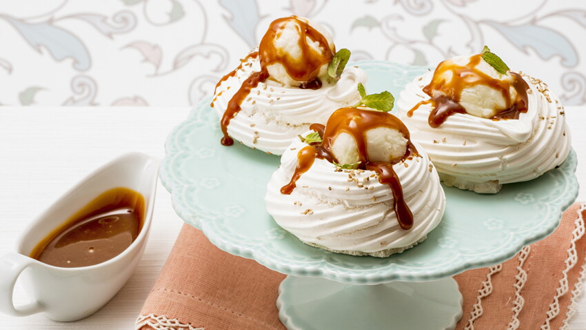 Meringues Au Sorbet Citron Et Caramel Decouvrez Les Recettes De Cuisine De Femme Actuelle Le Mag