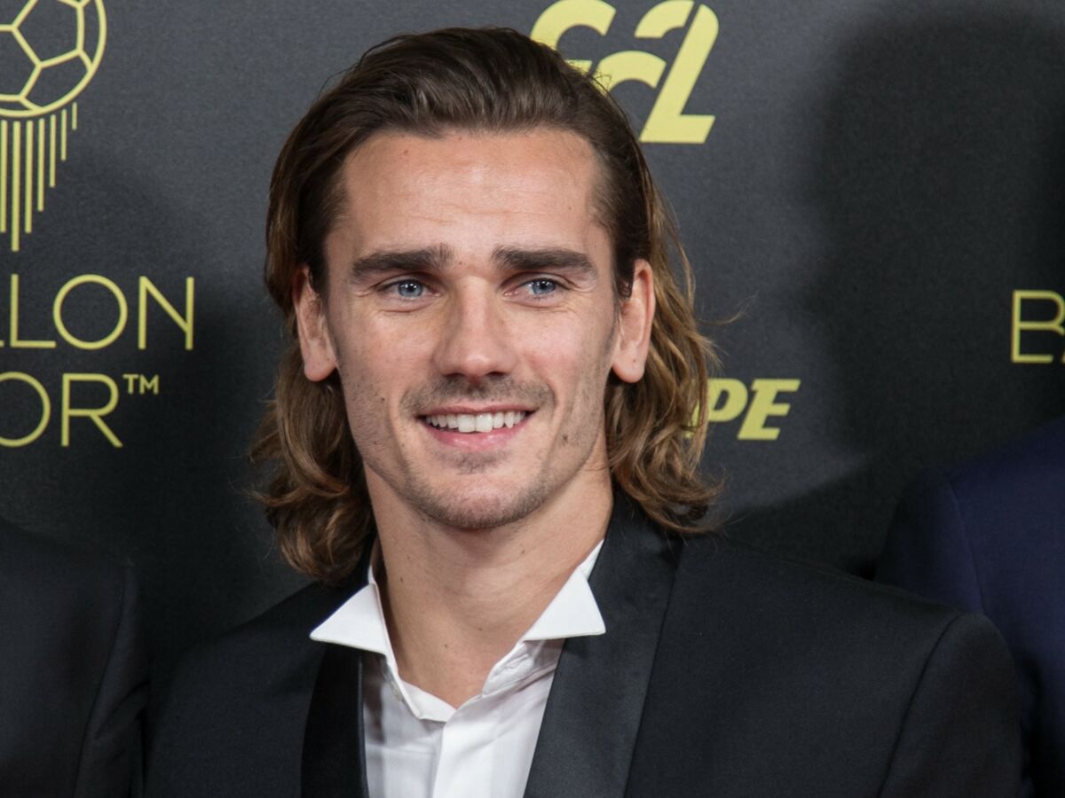 Quel Star Est Ne Le Meme Jour Que Moi Antoine Griezmann : cette raison coquine qui explique la naissance de ses  trois enfants le même jour : Femme Actuelle Le MAG