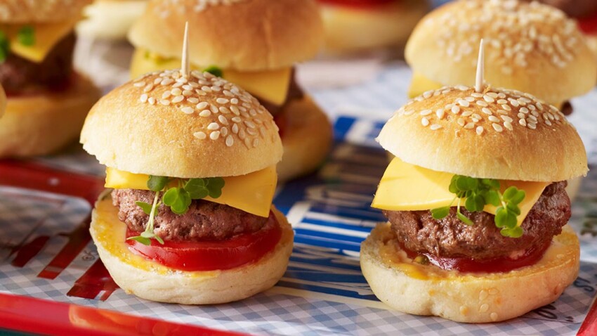 baby burgers decouvrez les recettes de cuisine femme actuelle le mag coloriage locomotive simple