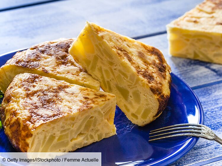 Tortilla de patatas de Carmen facile découvrez les recettes de cuisine de Femme Actuelle Le MAG