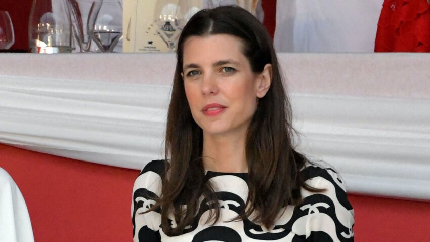 Photos Charlotte Casiraghi Sa Premiere Apparition Avec Raphael Le Fils Qu Elle A Eu Avec Gad Elmaleh Femme Actuelle Le Mag