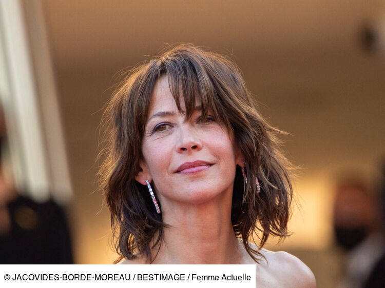 Festival De Cannes 2021 Cette Journaliste Est Le Sosie De Sophie Marceau Femme Actuelle Le Mag