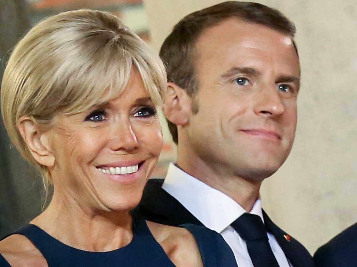 Brigitte Macron : ces 45 personnes qui travaillent pour elle à temps plein à l'Élysée