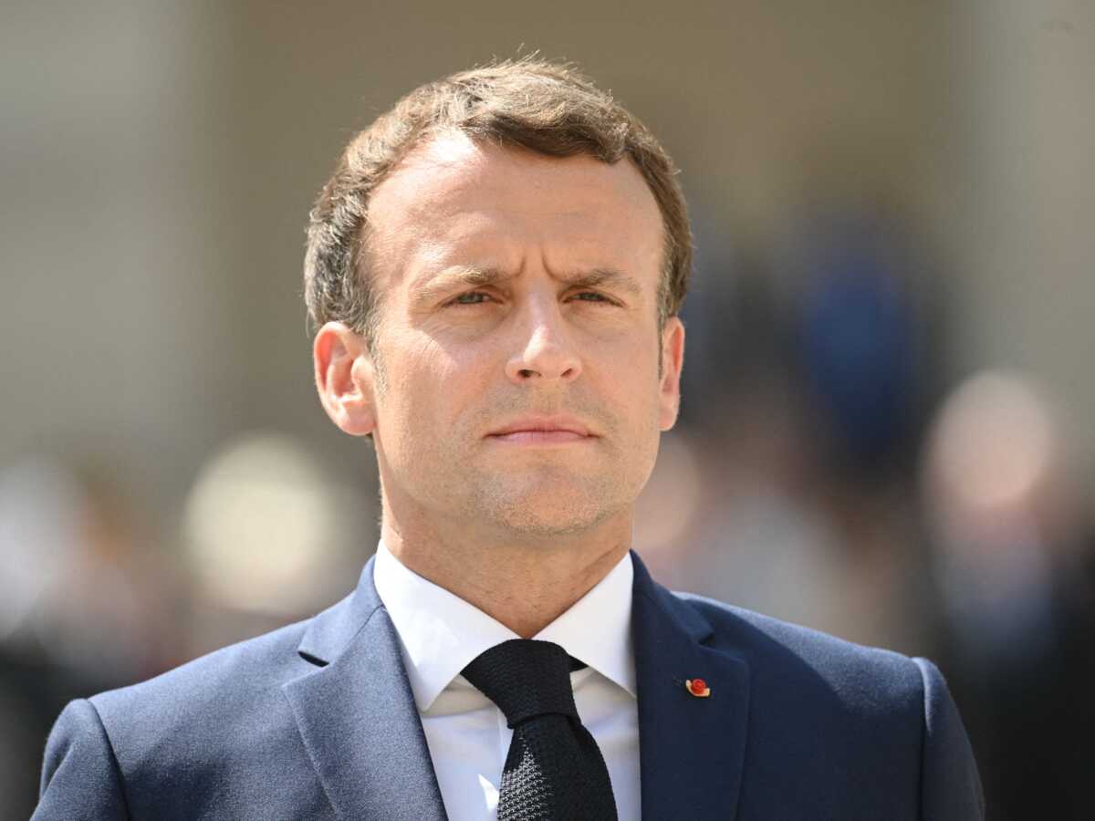 Emmanuel Macron : ses vacances au Fort Brégançon ont failli être gâchées par les manifestants